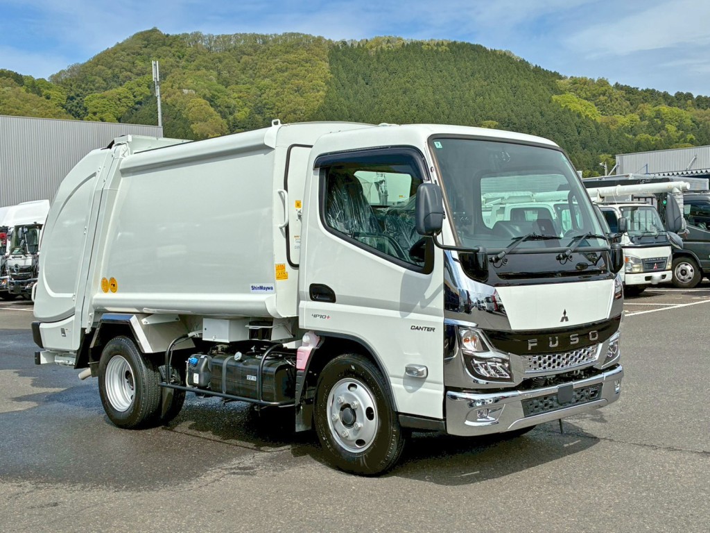 三菱 キャンター 2RG-FEAV0(2WD)の写真2