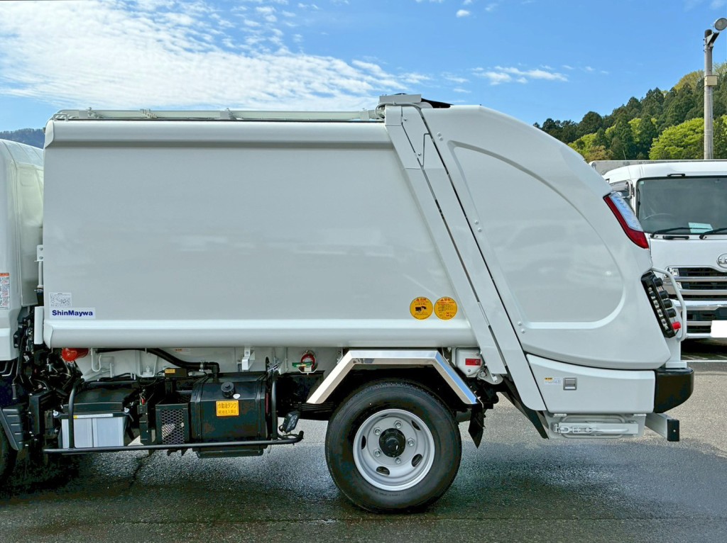 タンクの外観状態です。(助手席側)|三菱 キャンター 2RG-FEAV0(2WD)の写真20