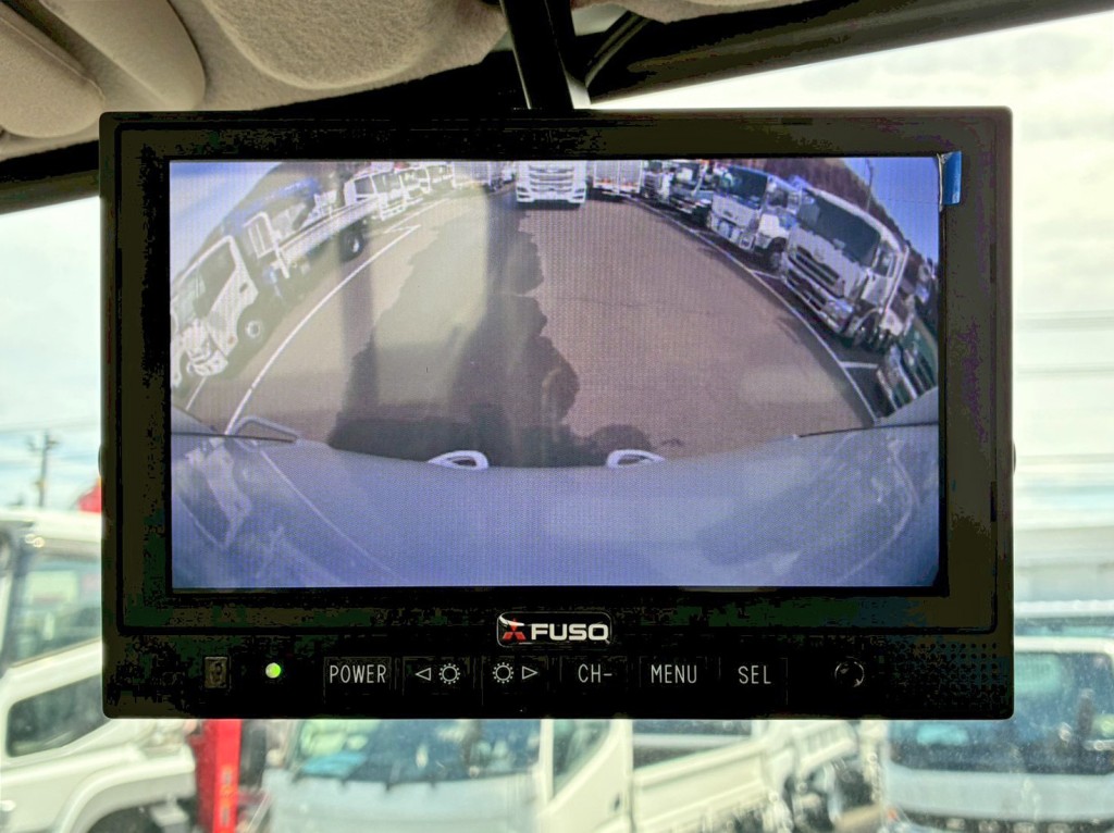 液晶バックモニター付きです。|三菱 キャンター 2RG-FEAV0(2WD)の写真26