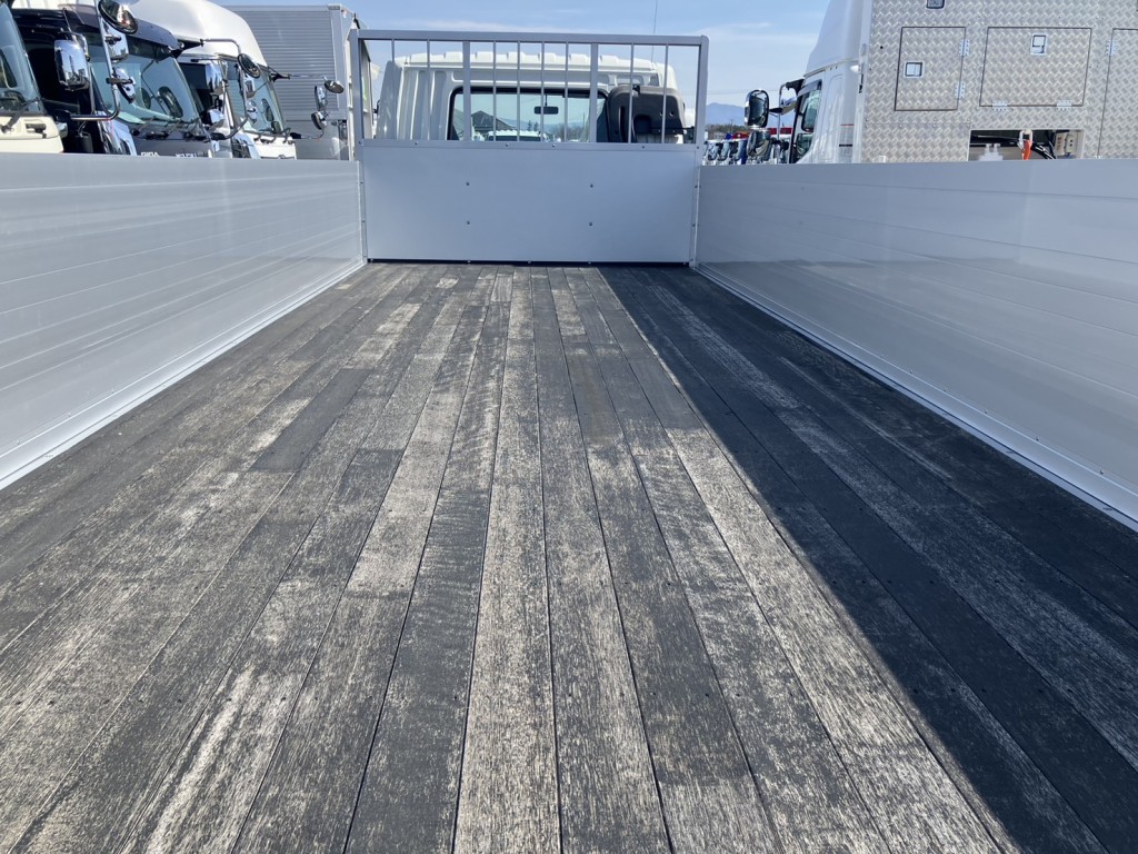 三菱 ファイター 2KG-FK62F(2WD)の写真5