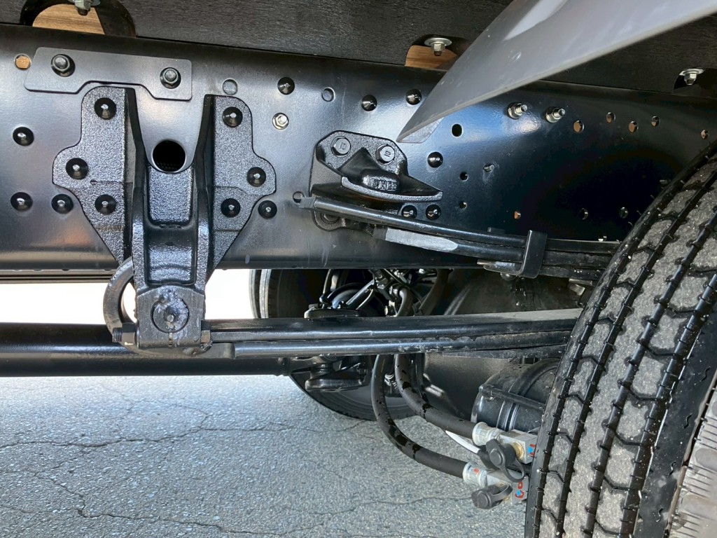 リーフサスです。|三菱 ファイター 2KG-FK62F(2WD)の写真5