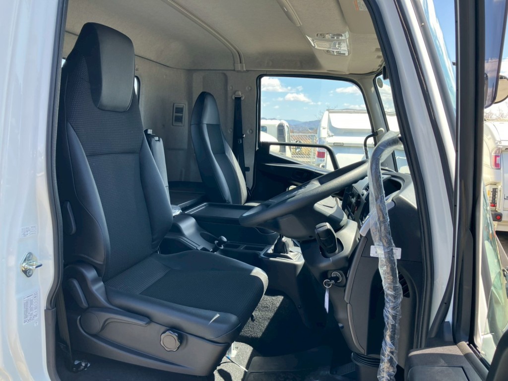 三菱 ファイター 2KG-FK62F(2WD)の写真7