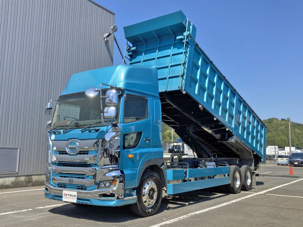 フロント周り、メッキパーツで飾っています。|日野 プロフィア 2DG-FS1EHAの写真1