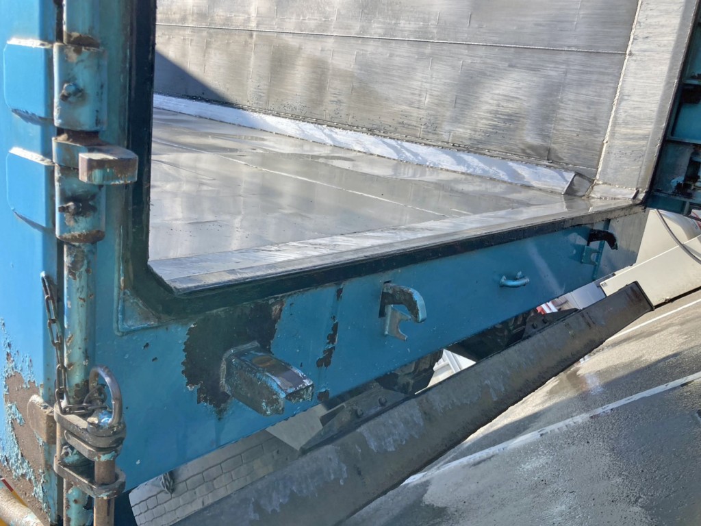 水密式です。|日野 プロフィア 2DG-FS1EHAの写真23