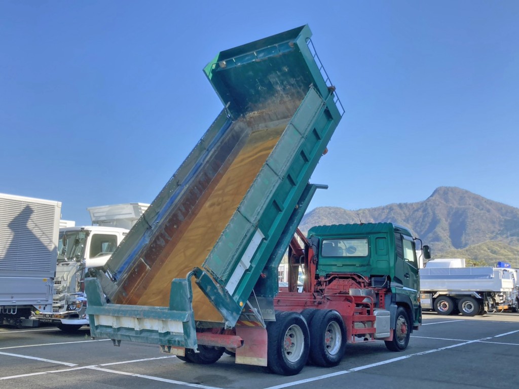 UDトラックス クオン QKG-CW5XLの写真4