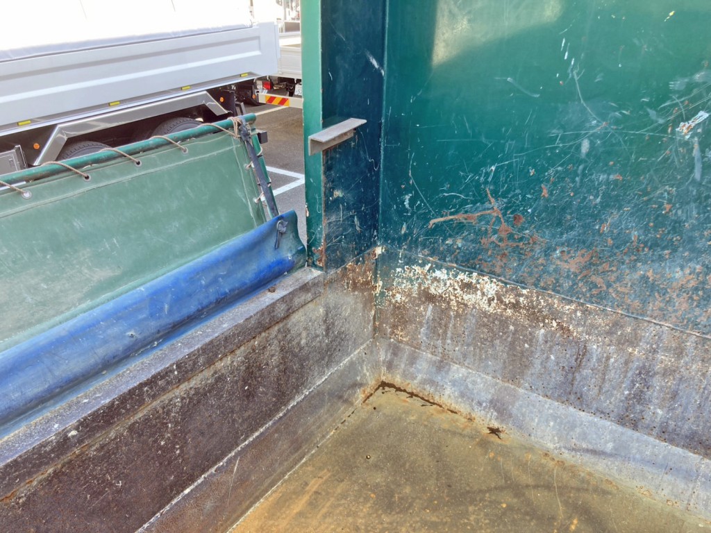 助手席側ストッパーの状態です。|UDトラックス クオン QKG-CW5XLの写真13