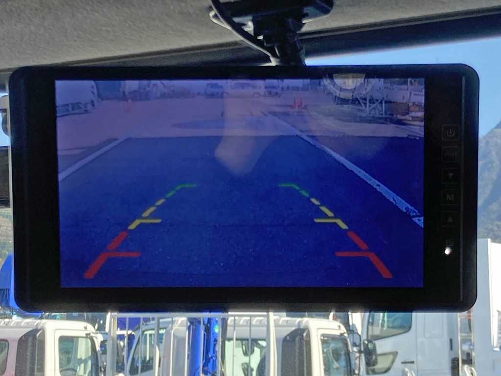 液晶バックモニター付きです。|UDトラックス クオン QKG-CW5XLの写真42