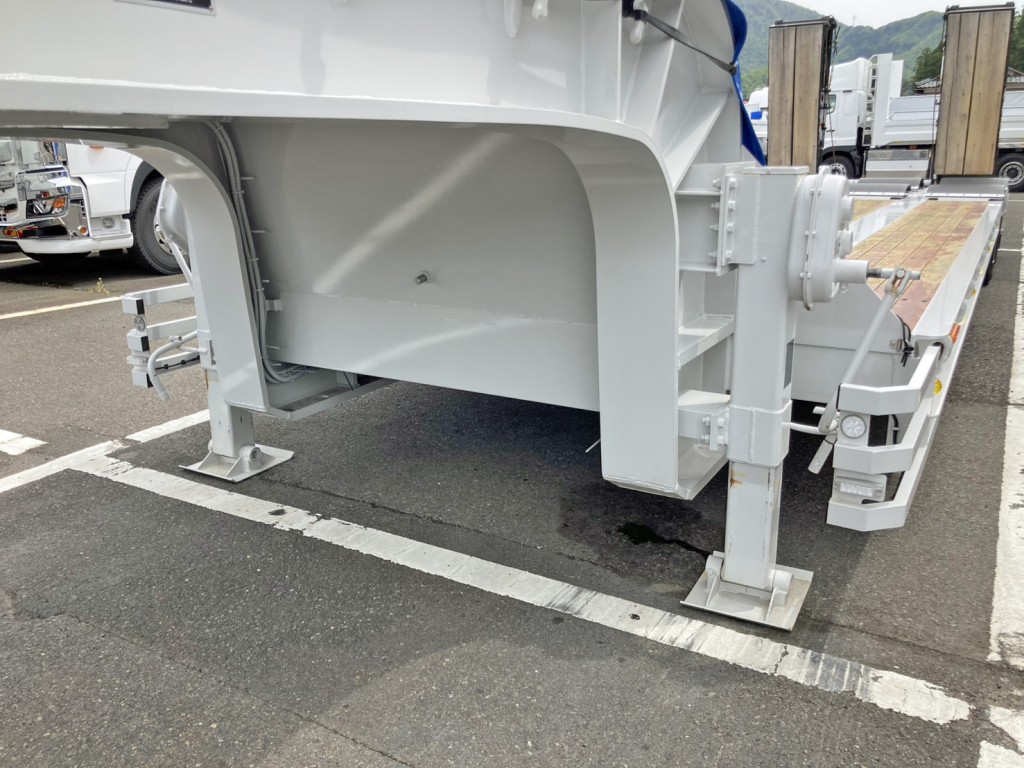 脚は手動式です。|トレクス PLR439AVの写真23