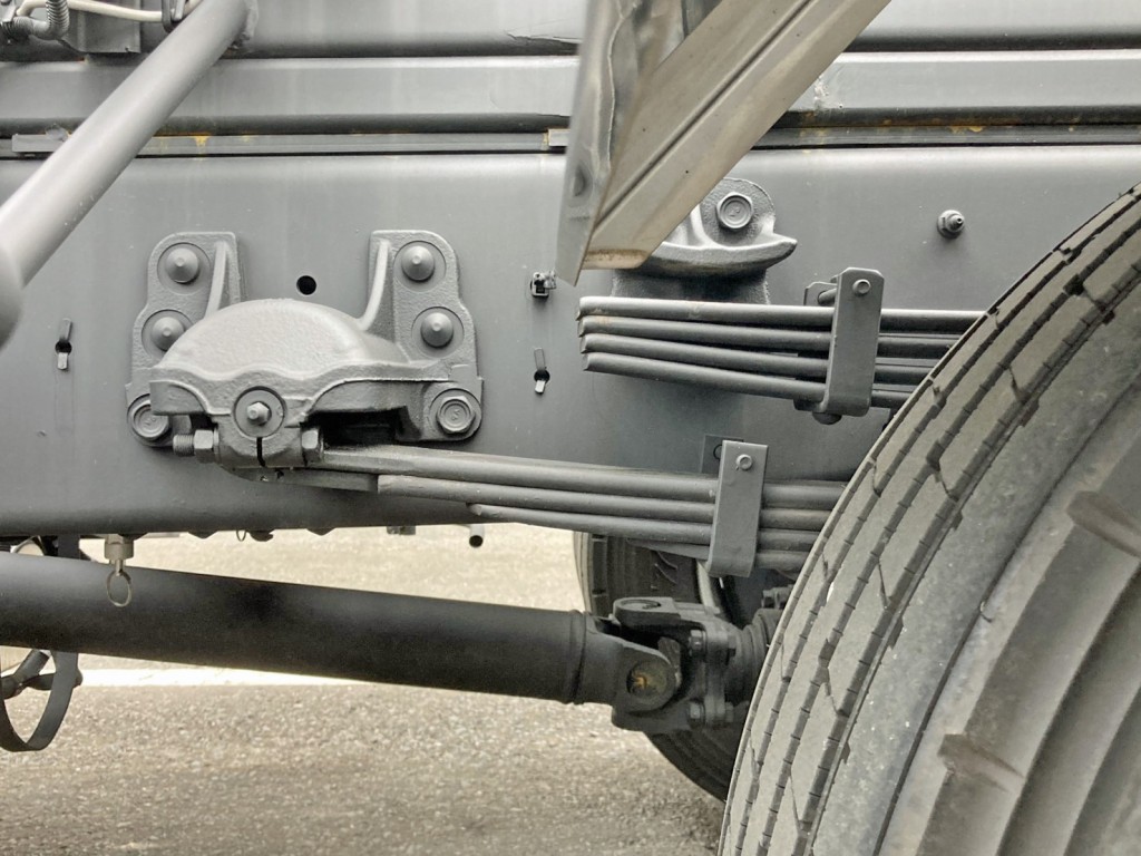 リーフサスです。|いすゞ フォワード 2RG-FTR90U4の写真7