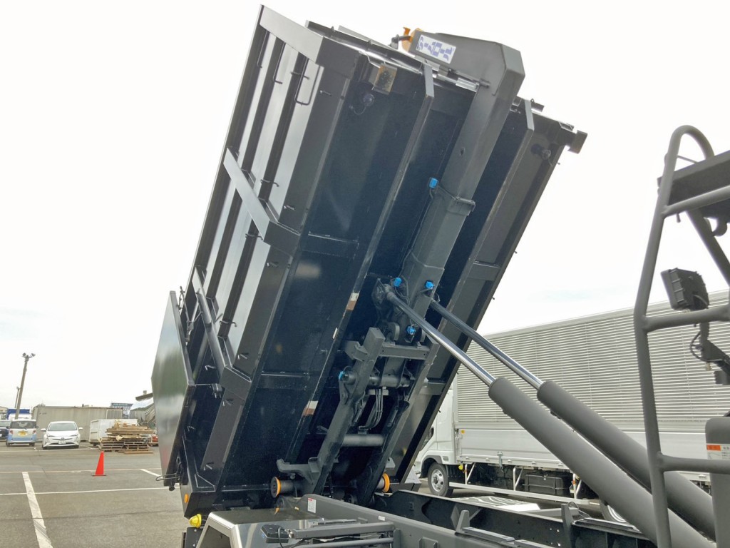 いすゞ フォワード 2RG-FTR90U4の写真14