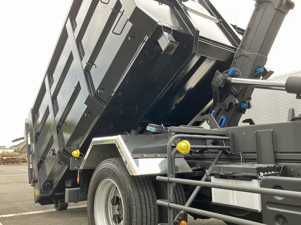 いすゞ フォワード 2RG-FTR90U4の写真15