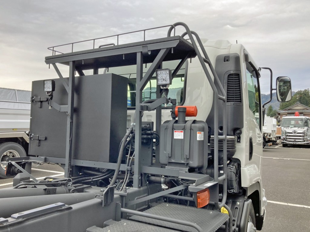 つい立付きです。|いすゞ フォワード 2RG-FTR90U4の写真19