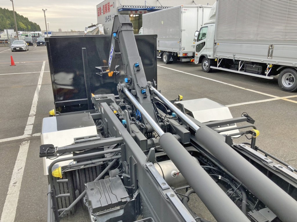 ツインシリンダーです。|いすゞ フォワード 2RG-FTR90U4の写真22