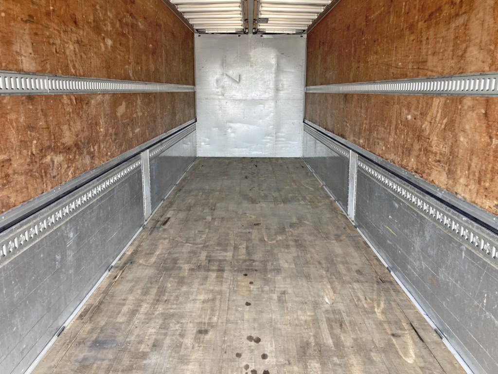 いすゞ ギガ 2PG-CYJ77Cの写真13