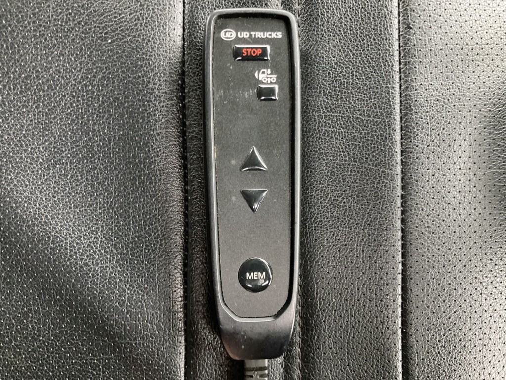 エアサスのコントローラーです。|UDトラックス クオン 2PG-GK5AABの写真18