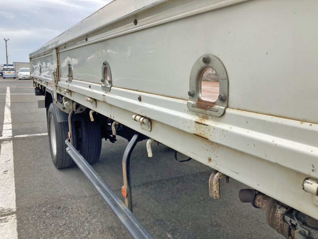 運転席側アオリ下部にキズ・サビがあります。|日野 レンジャー TKG-FC9JKAA(2WD)の写真22