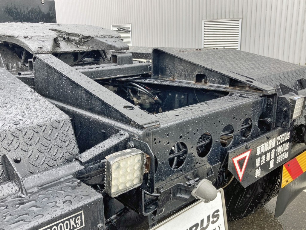 いすゞ ギガ 2DG-EXZ52CKの写真6