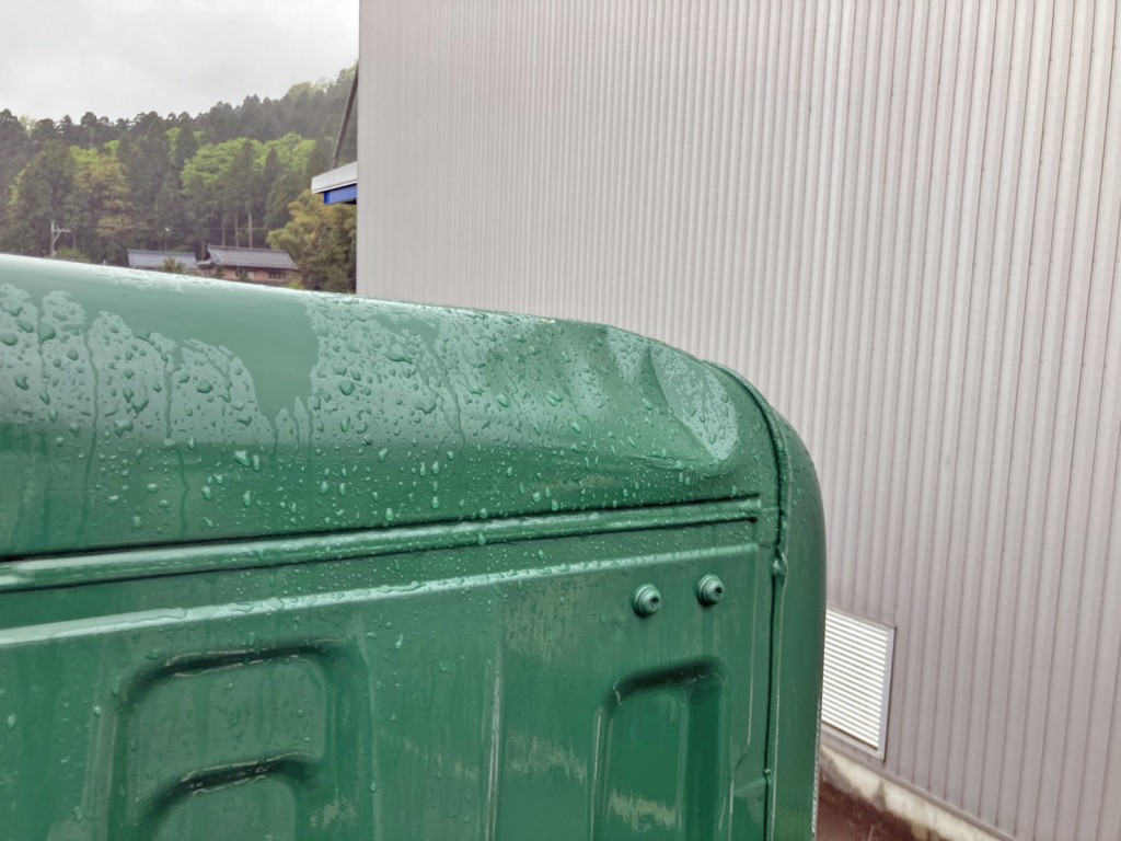 ルーフ運転席側後方にヘコミがあります。|いすゞ ギガ 2DG-EXZ52CKの写真24