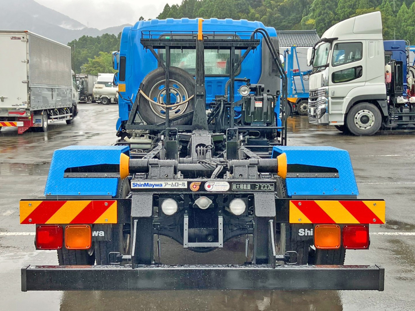 リヤ周りの状態です。|いすゞ フォワード 2RG-FRR90S2(2WD)の写真14