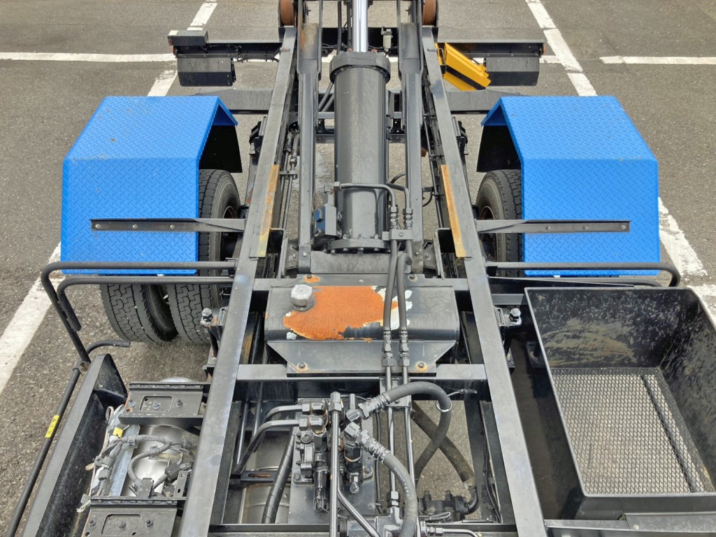 いすゞ フォワード 2RG-FRR90S2(2WD)の写真18