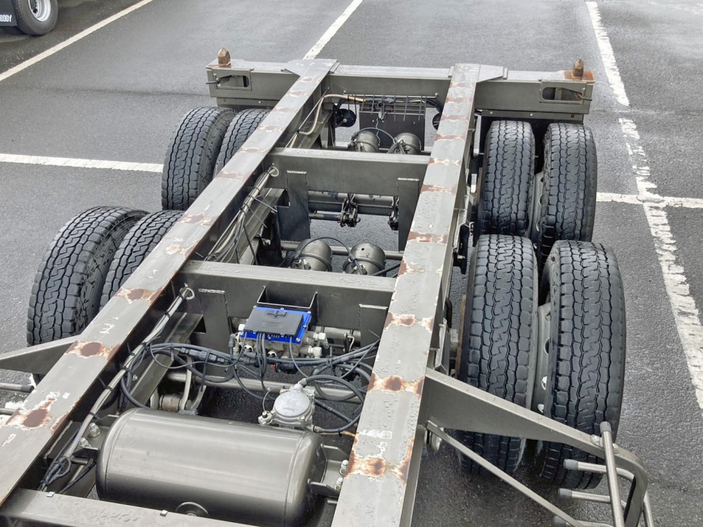 8輪です。|トレクス  CTB22002の写真13