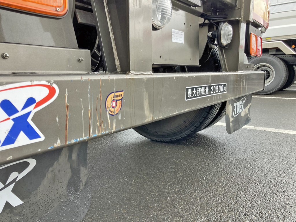 リヤバンパー助手席側にキズがあります。|トレクス  CTB22002の写真21