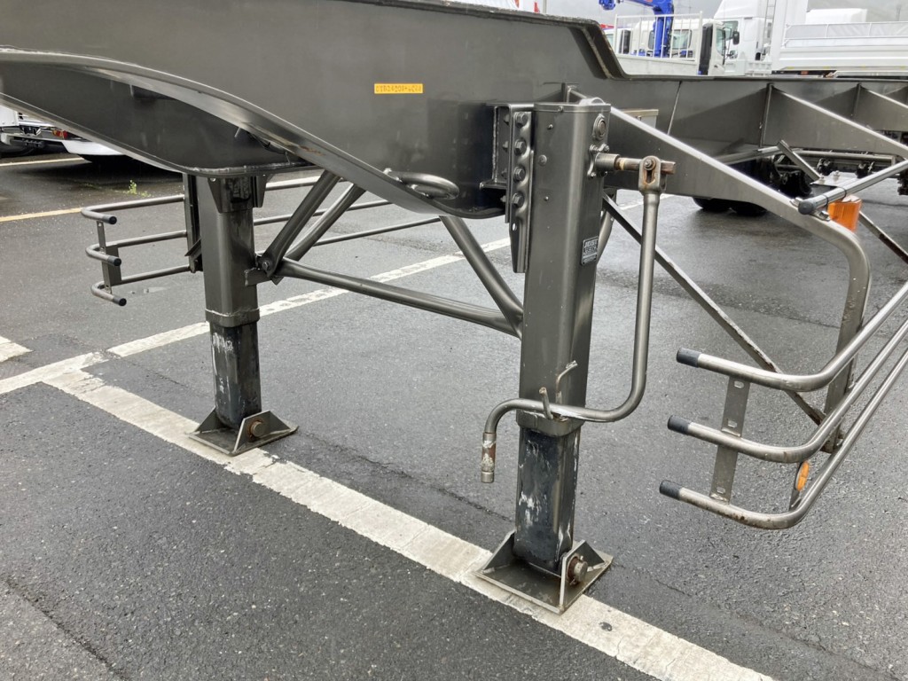 脚は手動式です。|トレクス CTB24001の写真21