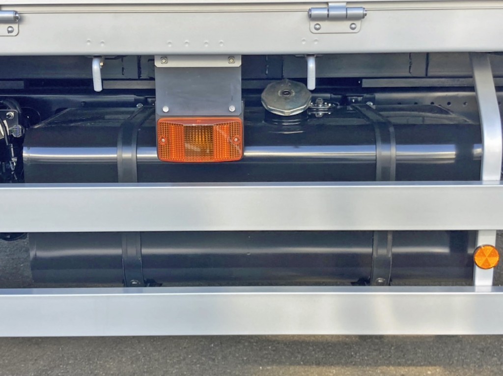 燃料タンクは200Lです。|日野 レンジャー 2KG-FE2ACAの写真13