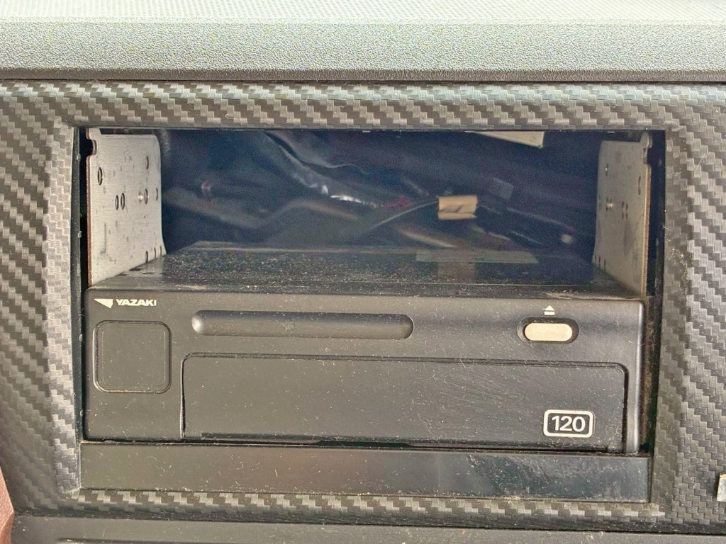 コンソールボックスが欠品しています。|日野 プロフィア 2DG-FW1AHJの写真43