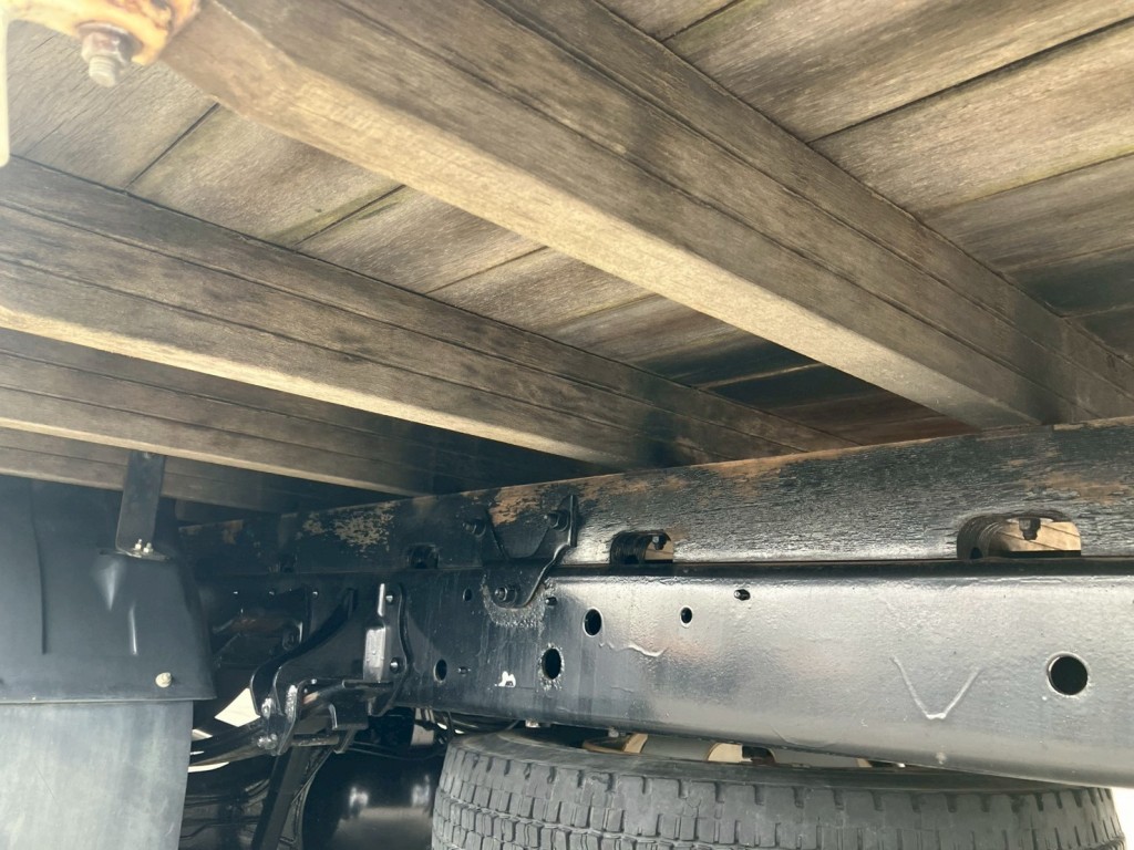 シャーシとネタの状態です。|日野 レンジャー TKG-FC9JKAP(2WD)の写真6