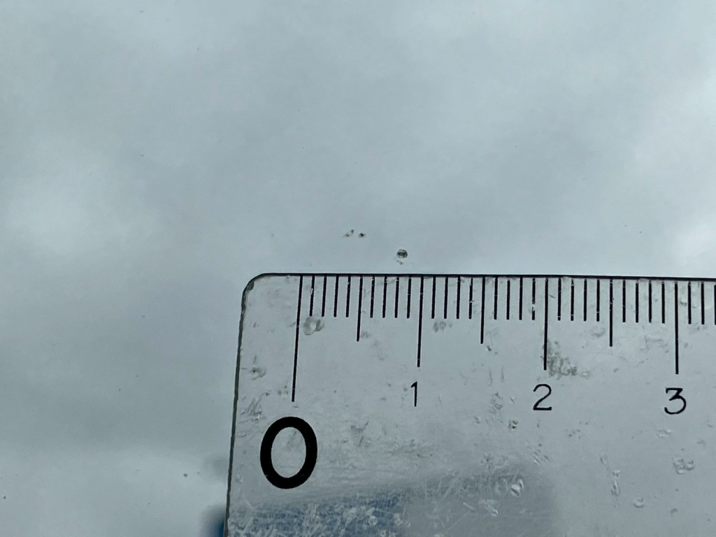 フロントガラスに飛び石があります。|日野 レンジャー TKG-FC9JKAP(2WD)の写真14