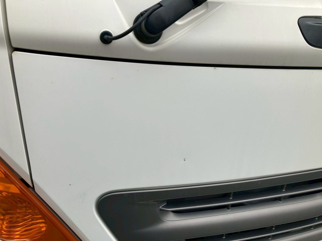 フロントパネルにキズ・サビがあります。|日野 レンジャー TKG-FC9JKAP(2WD)の写真15