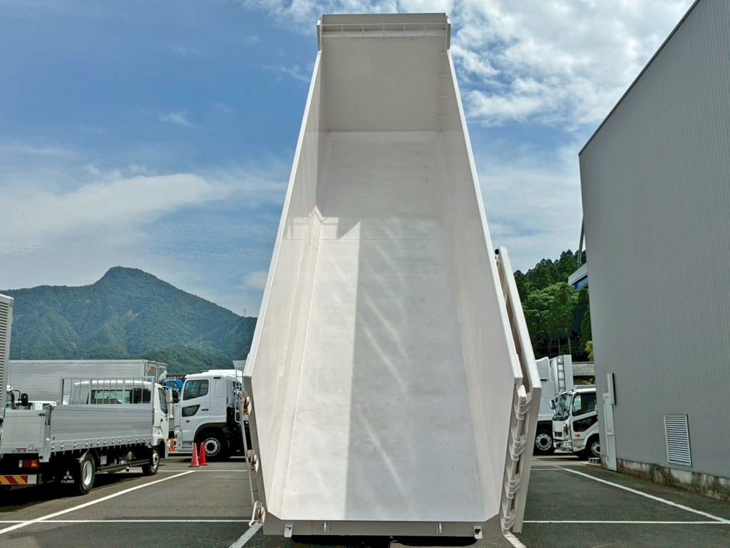 床は鉄板です。|日野 プロフィア 2DG-FS1AHEの写真8