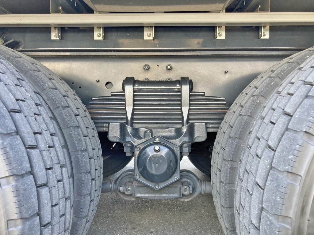 リーフサスです。|日野 レンジャー 2KG-GK2ABAの写真5