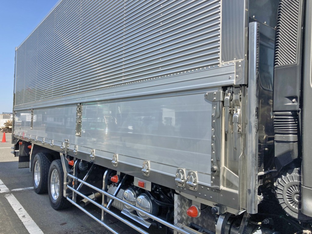 サイド蝶番・キャッチ・セイコーラックはステンレス製です。|日野 レンジャー 2KG-GK2ABAの写真16