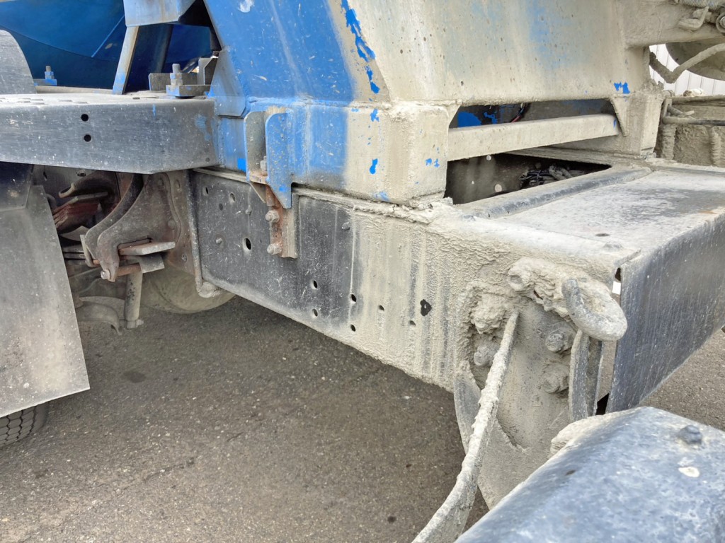 シャーシの状態です。|日野 レンジャー 2KG-GC2ABAの写真6