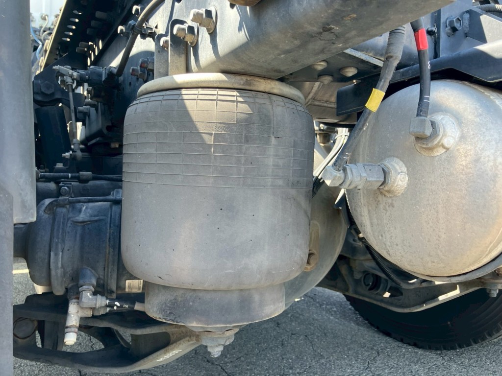 エアサスです。|日野 プロフィア 2DG-SH1EDGGの写真5