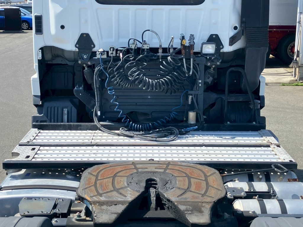 踊り場の状態です。|日野 プロフィア 2DG-SH1EDGGの写真10