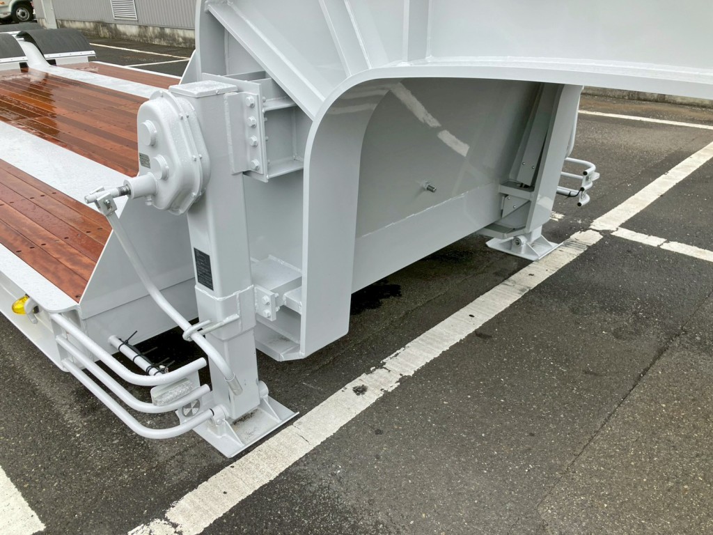 脚は手動式です。|トレクス PMR439DYの写真22