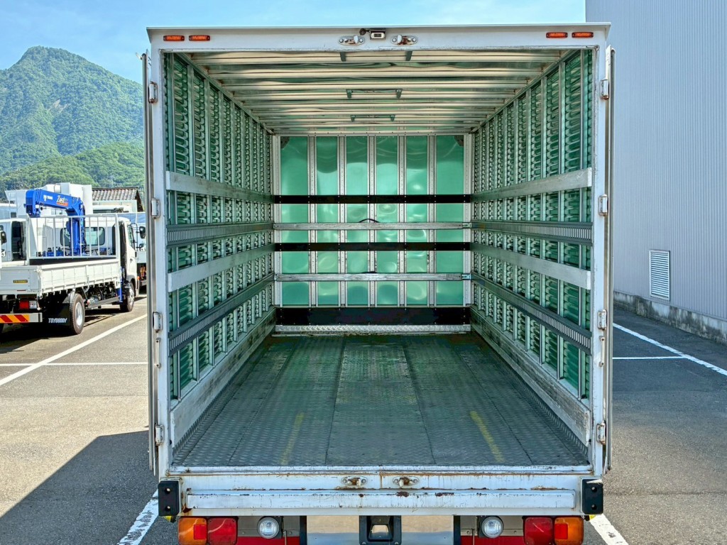 ボディーの内寸は、長さ：5.79m、幅：2,28m、高さ：2.31mです。|日野 レンジャー TKG-FD7JKAG(2WD)の写真13