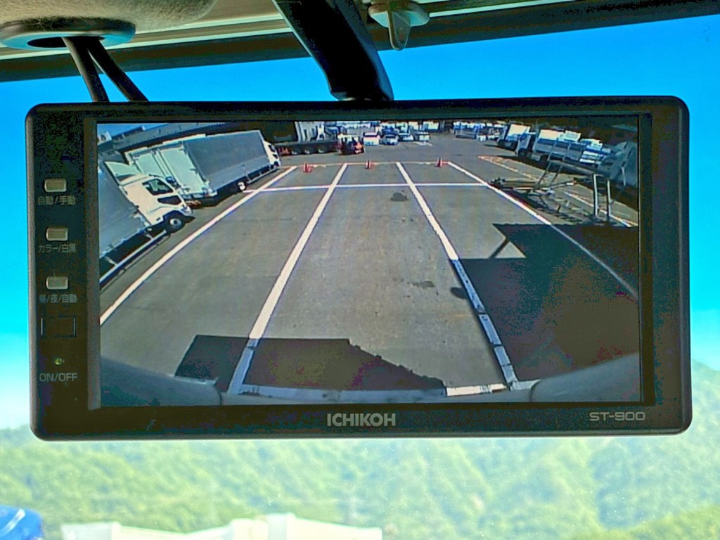 液晶バックモニター付きです。|日野 レンジャー TKG-FD7JKAG(2WD)の写真29