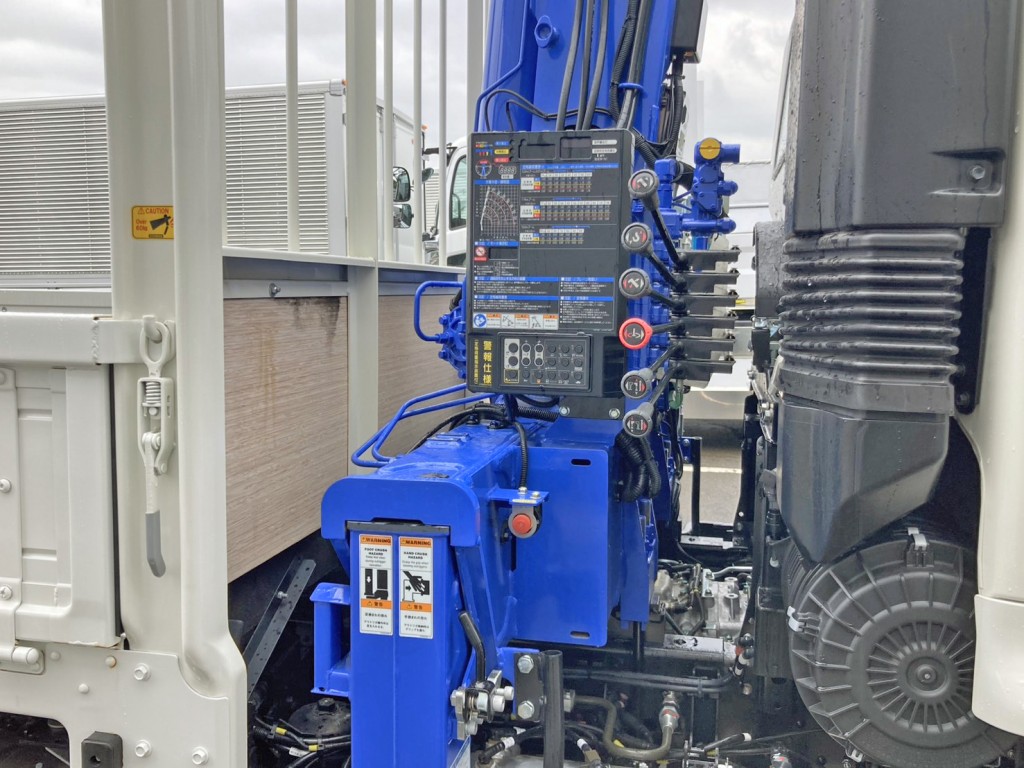 アウトリガーは差し違い式です。|日野 レンジャー 2KG-FE2ACAの写真12