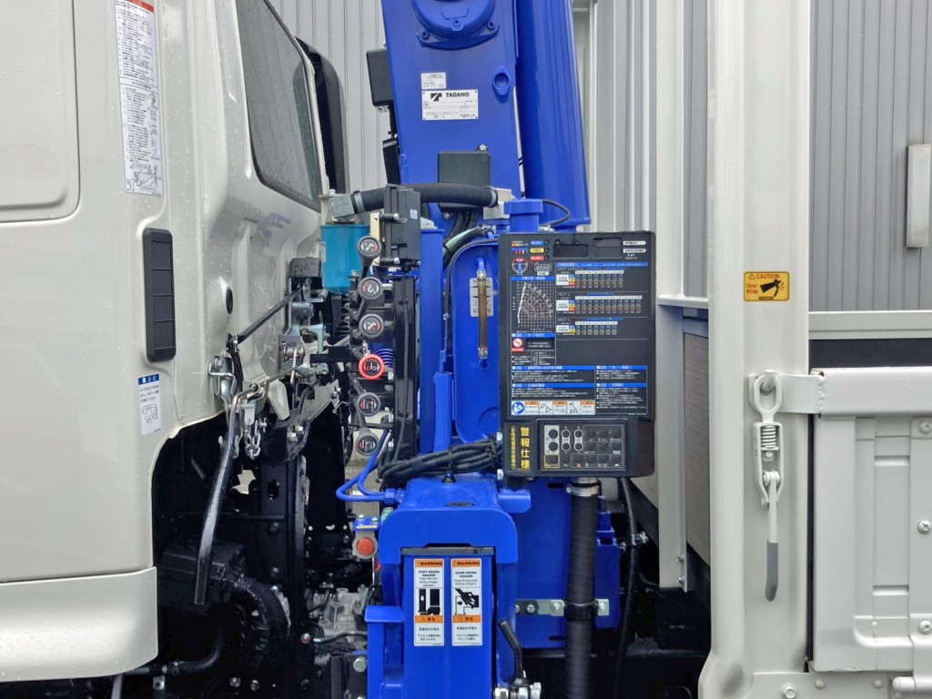 クレーンの操作レバーです。|日野 レンジャー 2KG-FE2ACAの写真13