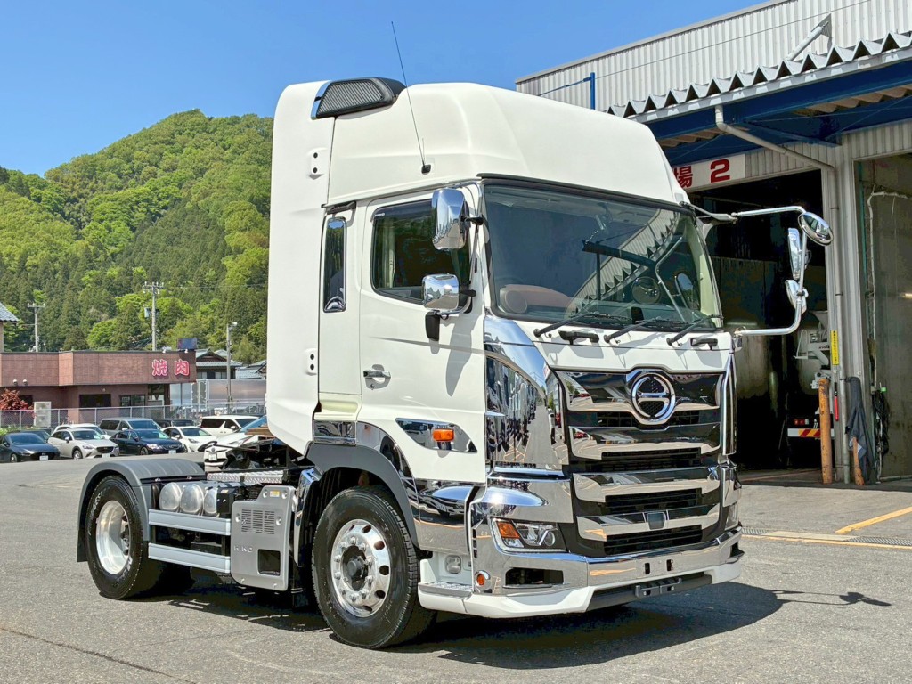 ホイールはアルミ製です。|日野 プロフィア 2DG-SH1EDGGの写真2