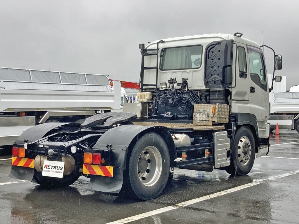 いすゞ ギガ QKG-EXD52ADの写真4