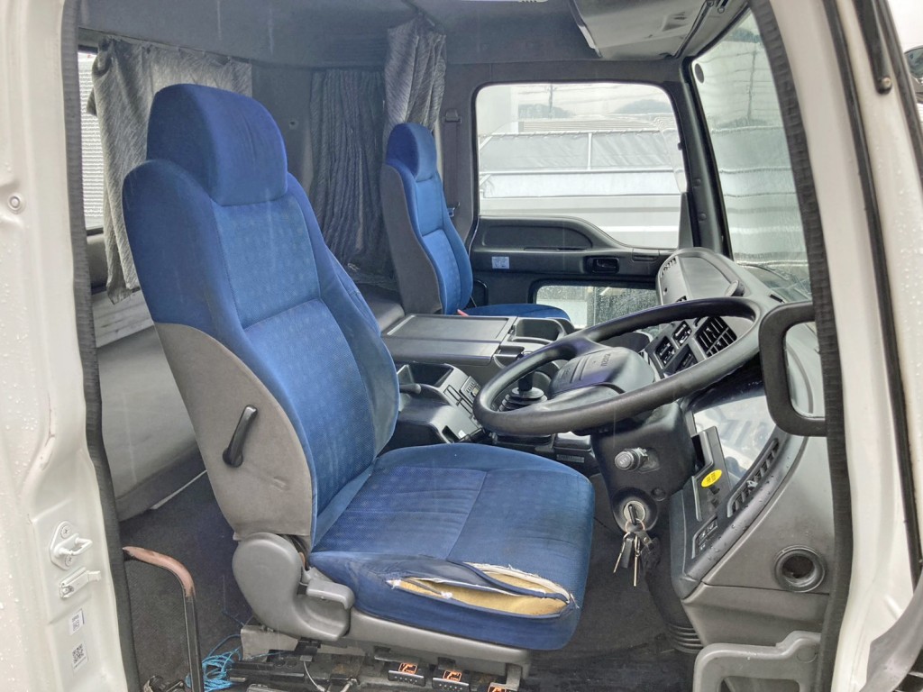 いすゞ ギガ QKG-EXD52ADの写真8