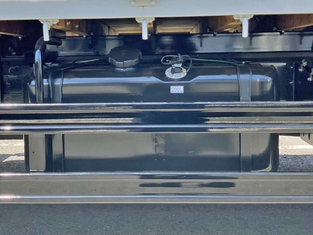 燃料タンクは200Lです。|三菱 ファイター 2KG-FK62FZの写真18