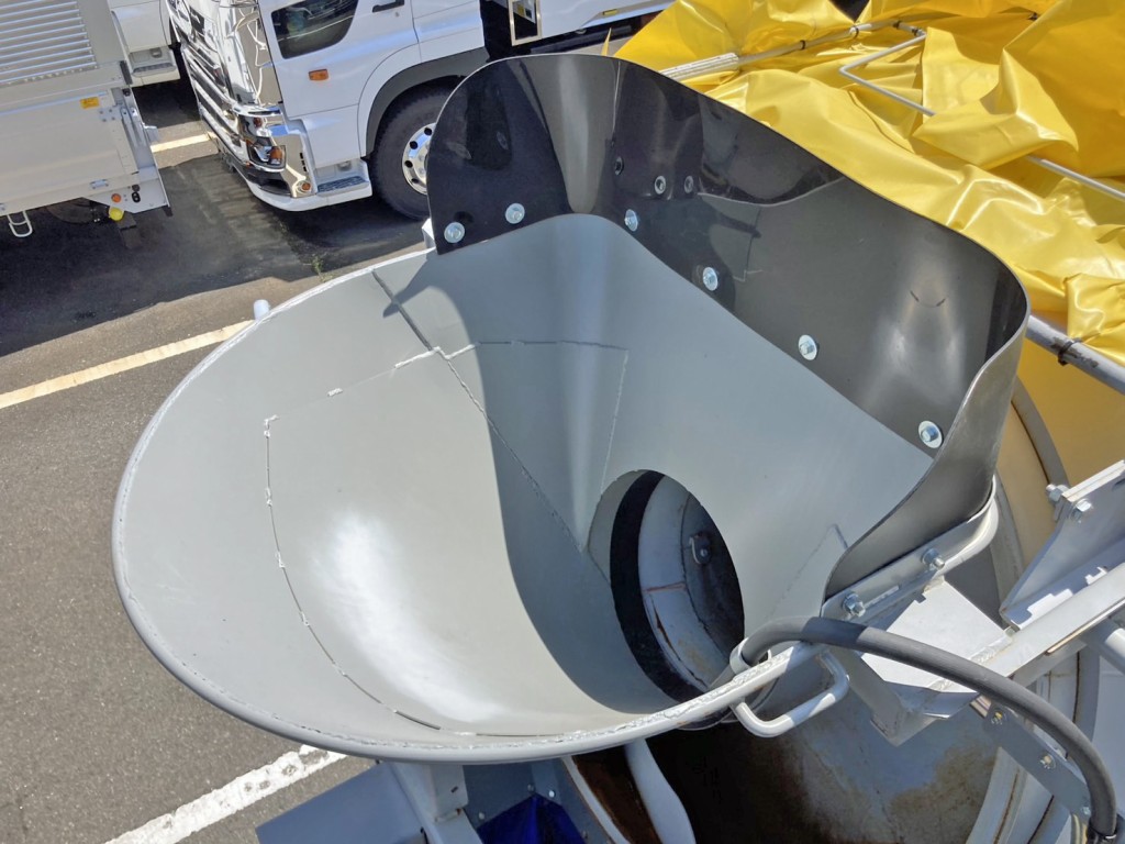 投入口の状態です。|日野 レンジャー 2KG-FJ2ACAの写真9