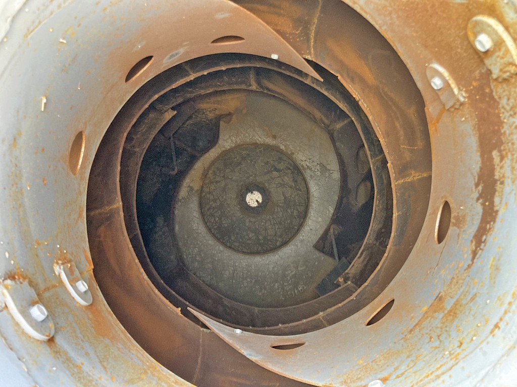 ドラム内部の状態です。|日野 レンジャー 2KG-FJ2ACAの写真10