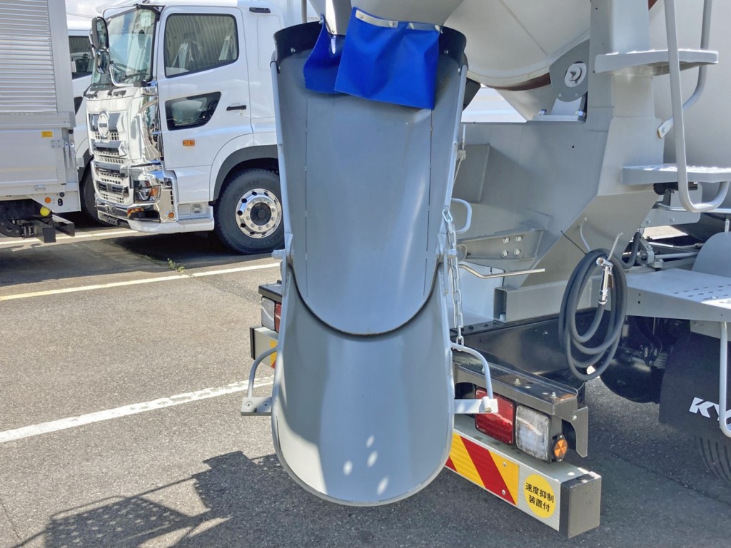 シュートの状態です。|日野 レンジャー 2KG-FJ2ACAの写真12